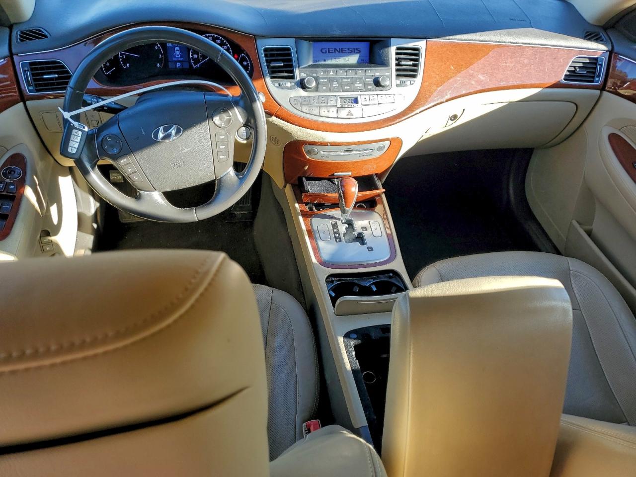2013 HYUNDAI GENESIS 3.8L photo 8