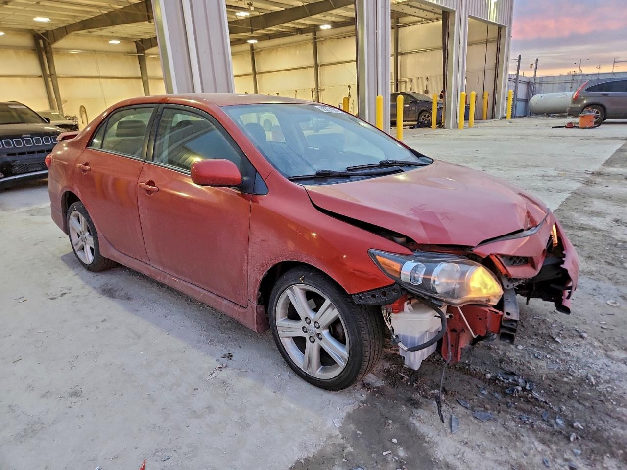 2013 TOYOTA COROLLA BASE photo 4