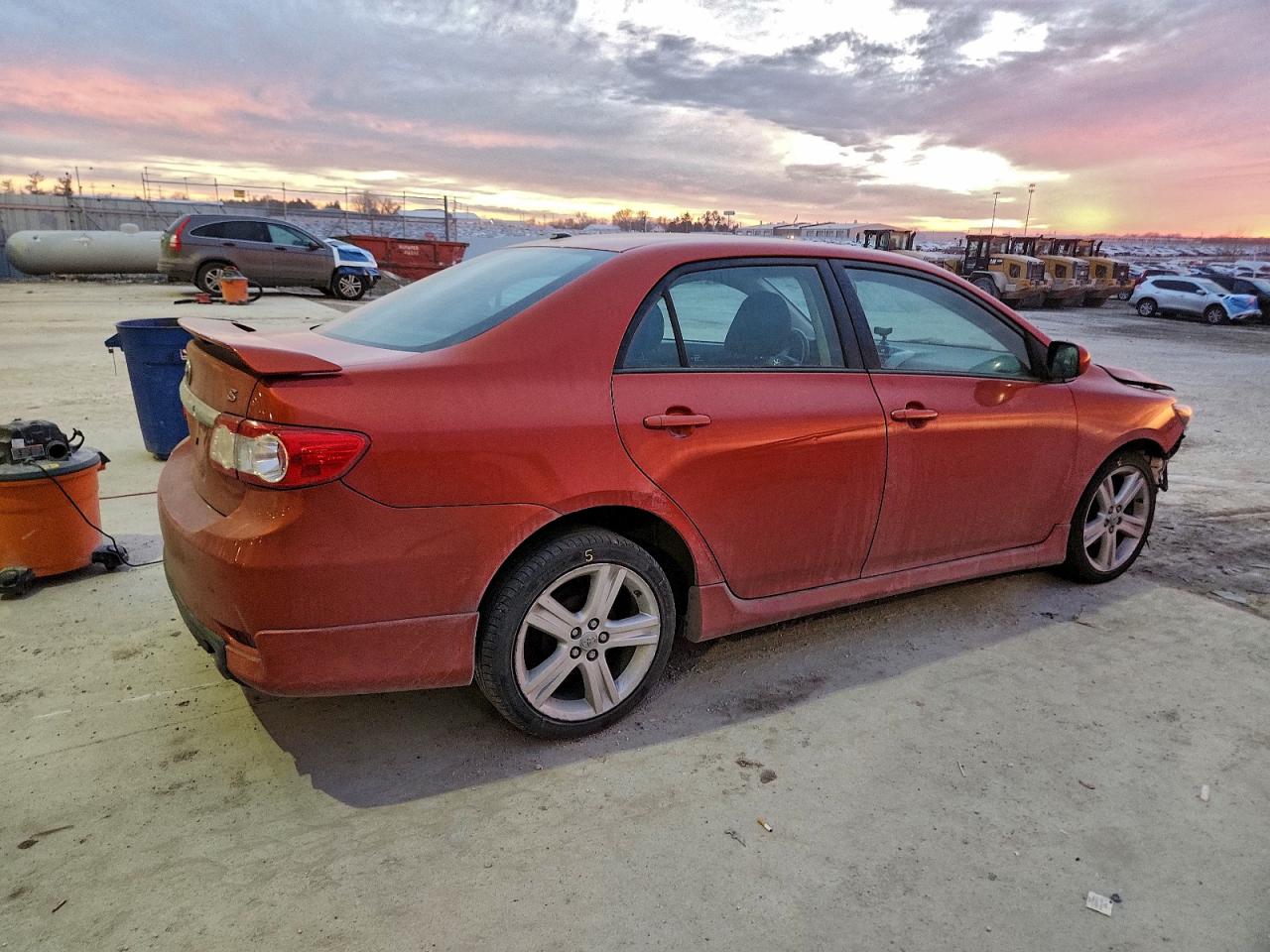 2013 TOYOTA COROLLA BASE photo 3