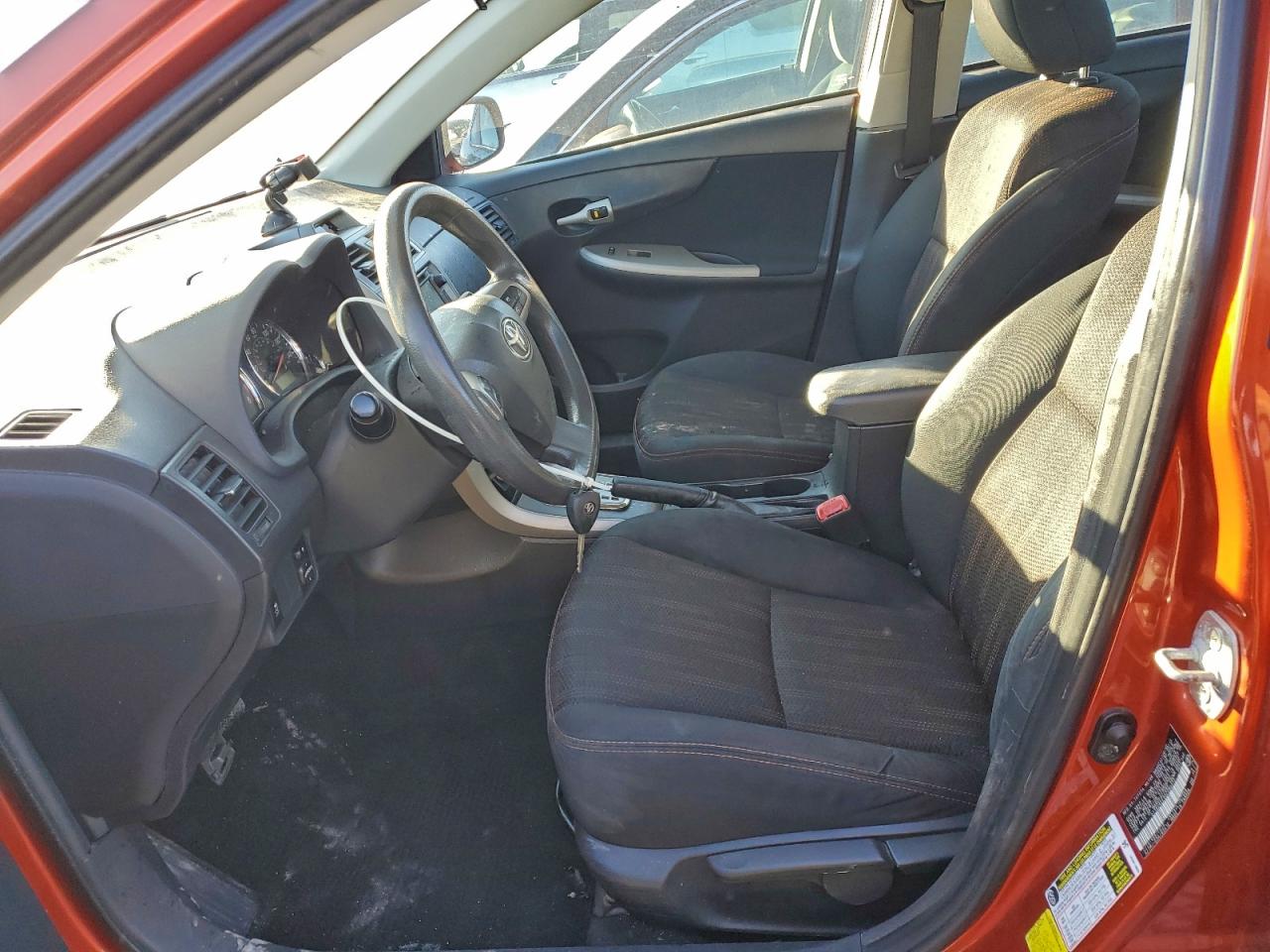 2013 TOYOTA COROLLA BASE photo 7