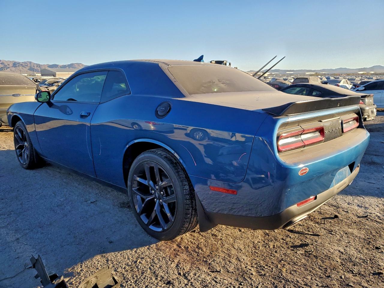 2022 DODGE CHALLENGER SXT photo 2