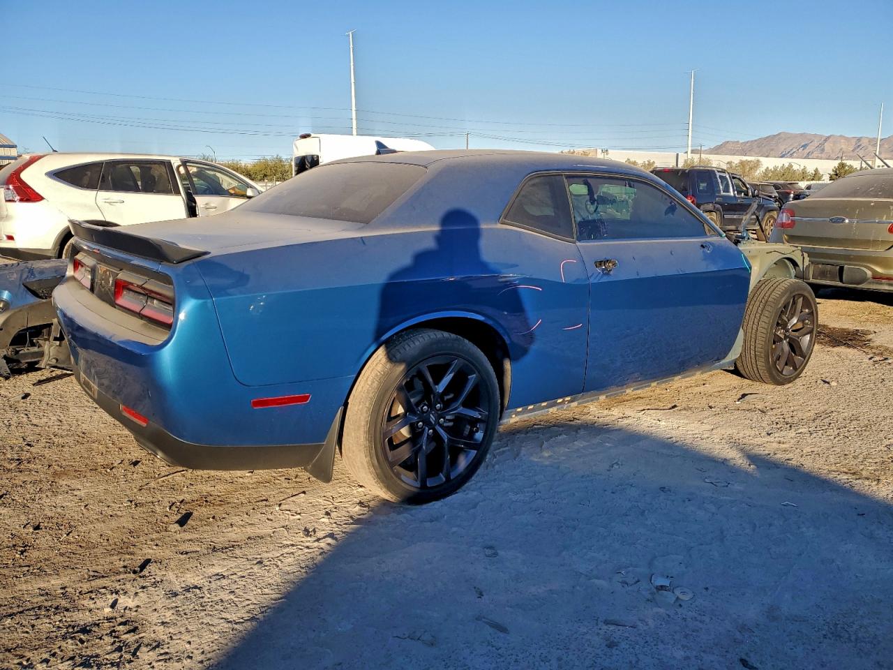 2022 DODGE CHALLENGER SXT photo 3