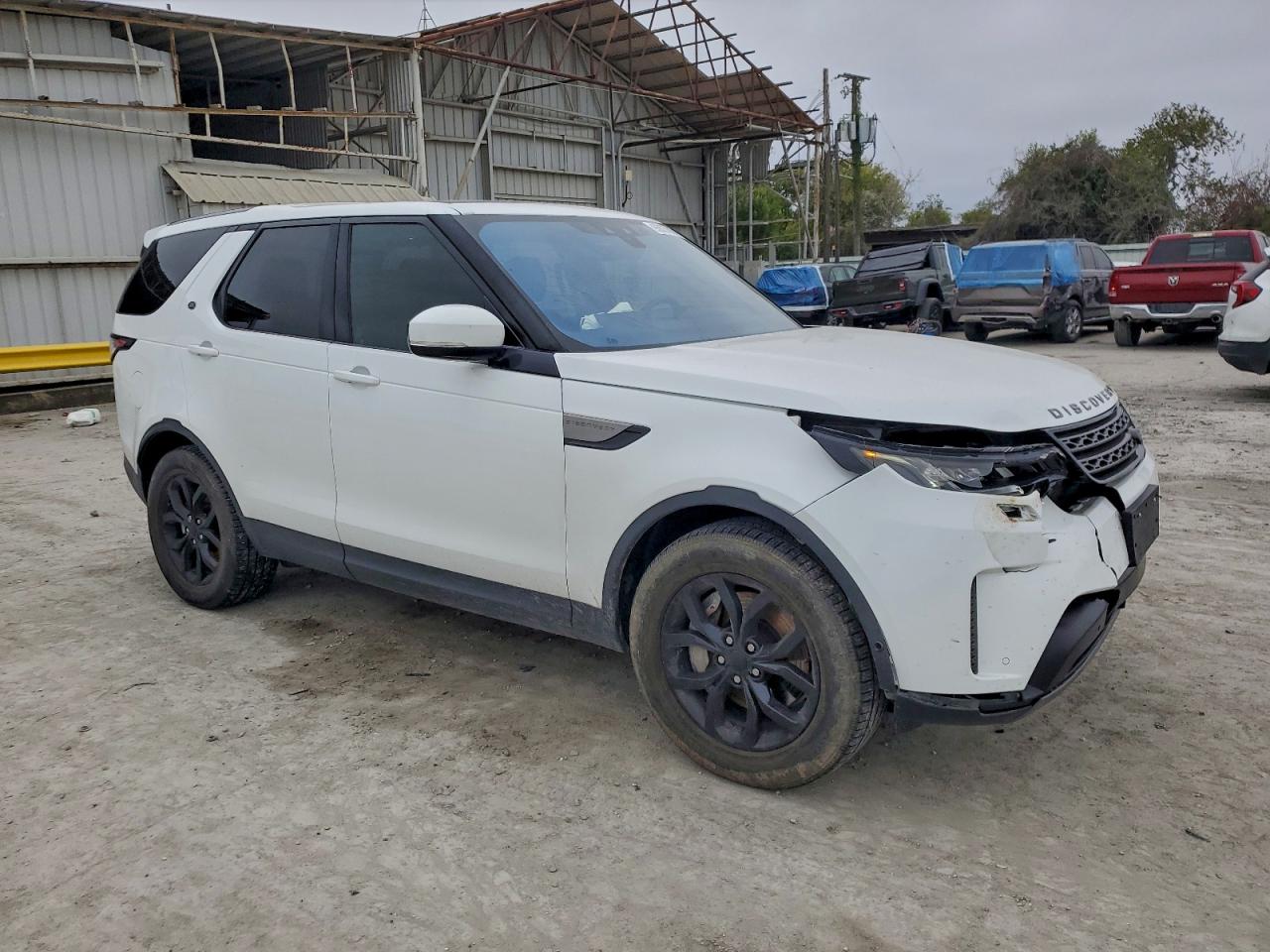 2019 LAND ROVER DISCOVERY SE photo 4