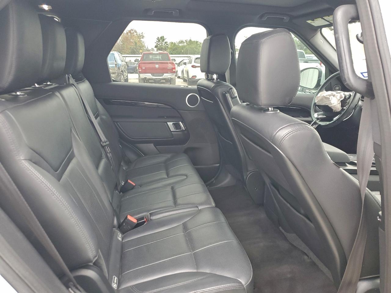 2019 LAND ROVER DISCOVERY SE photo 11