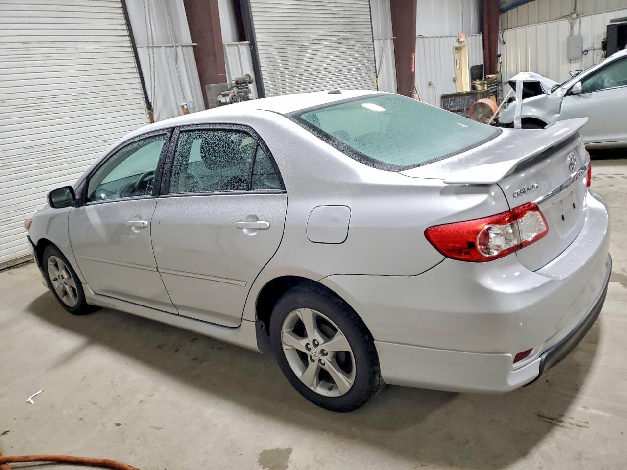 2011 TOYOTA COROLLA BASE photo 2