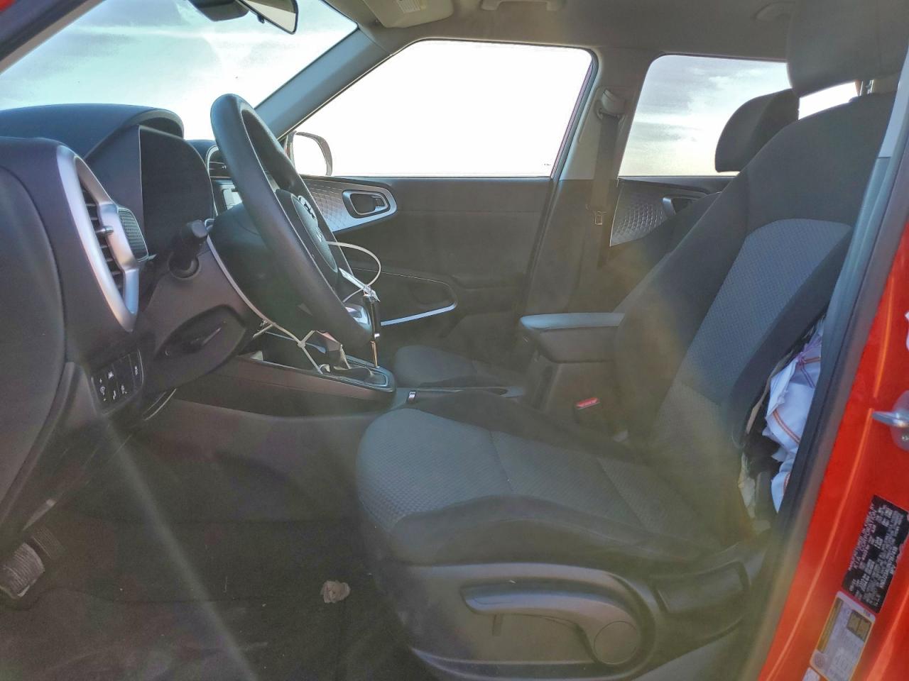 2022 KIA SOUL LX photo 7