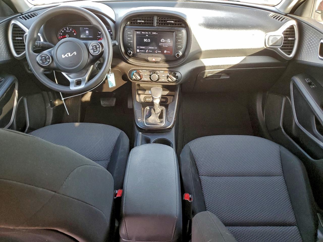2022 KIA SOUL LX photo 8