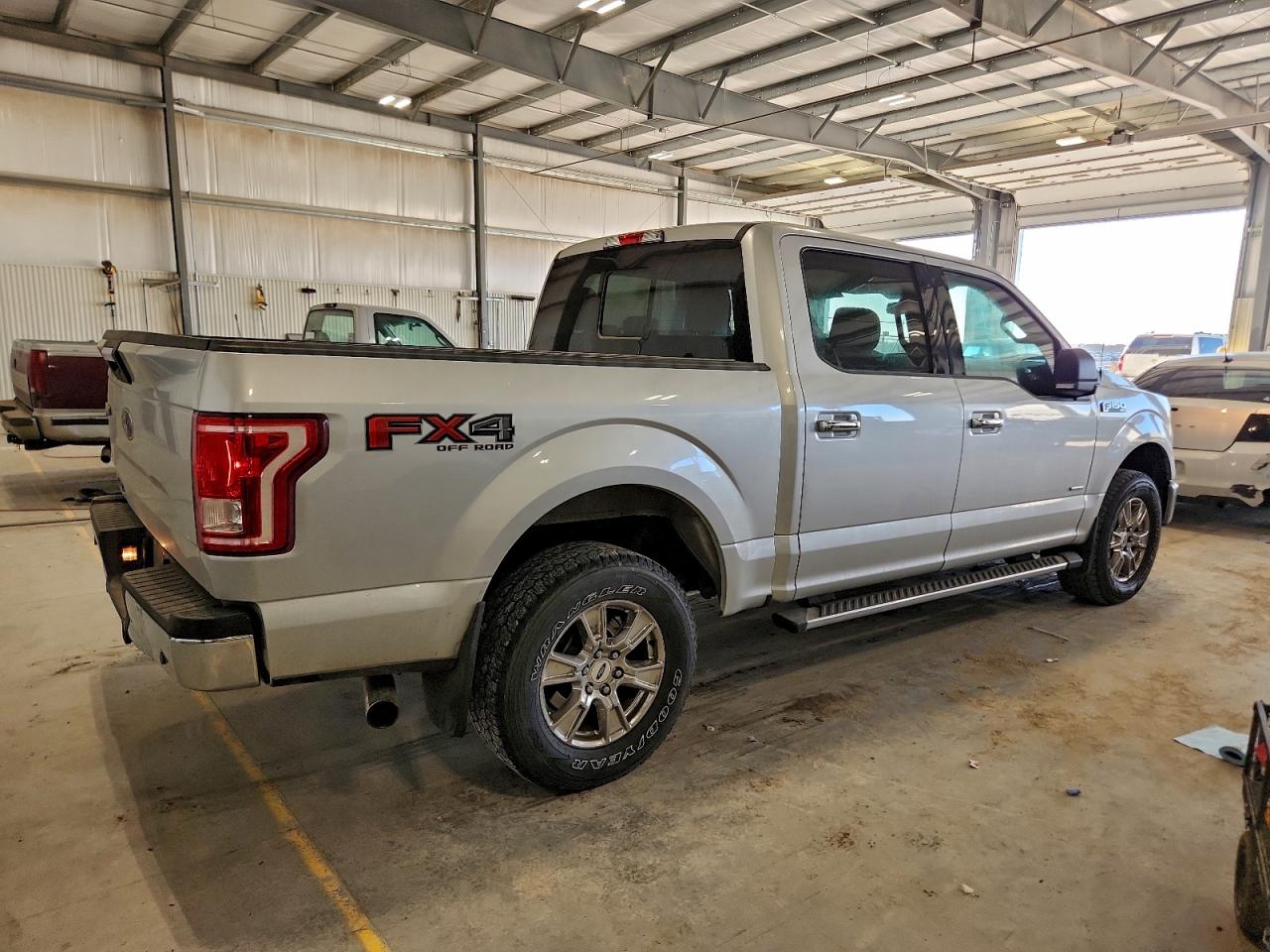 2015 FORD F150 SUPERCREW photo 3