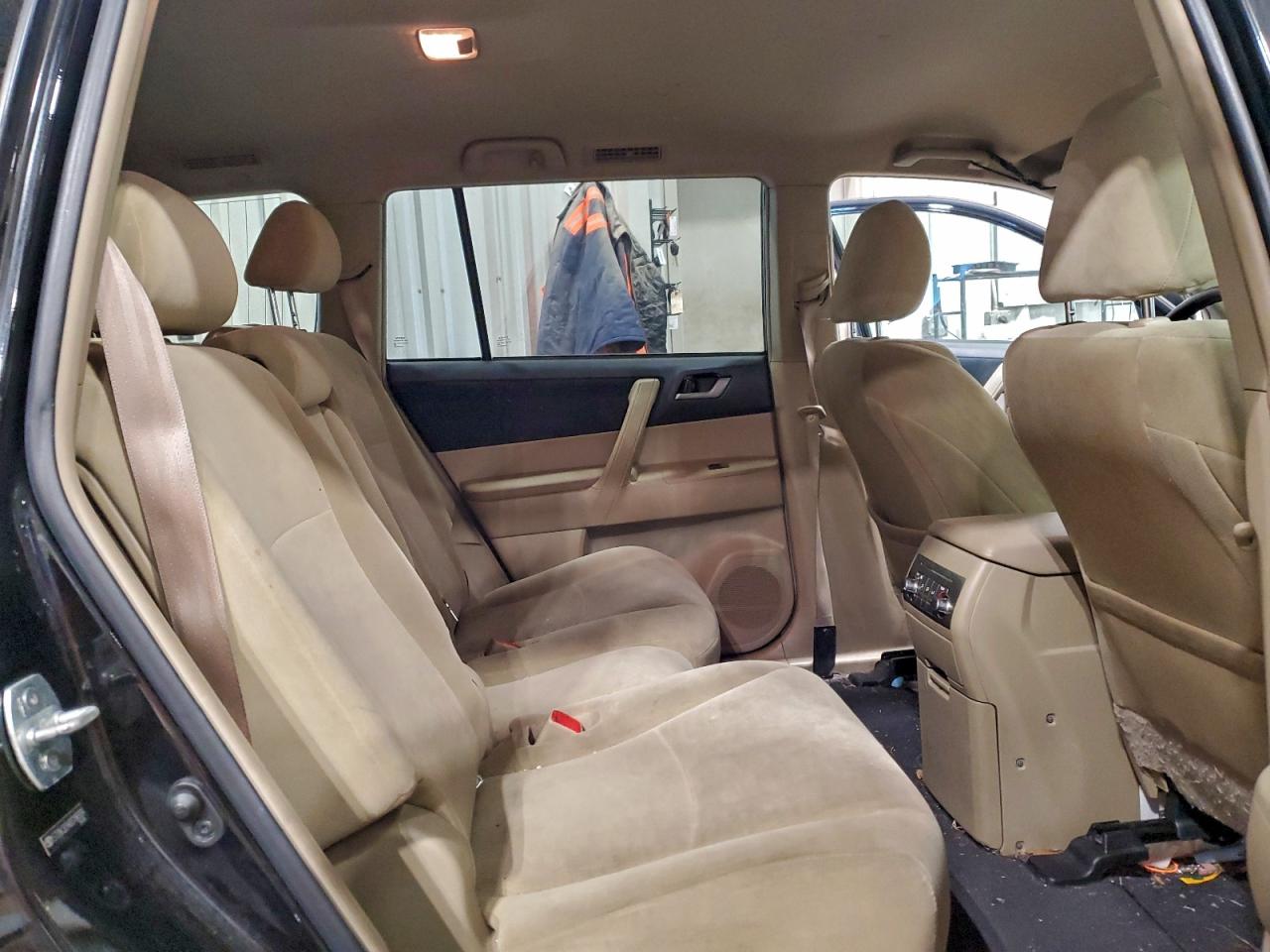 2013 TOYOTA HIGHLANDER BASE photo 11