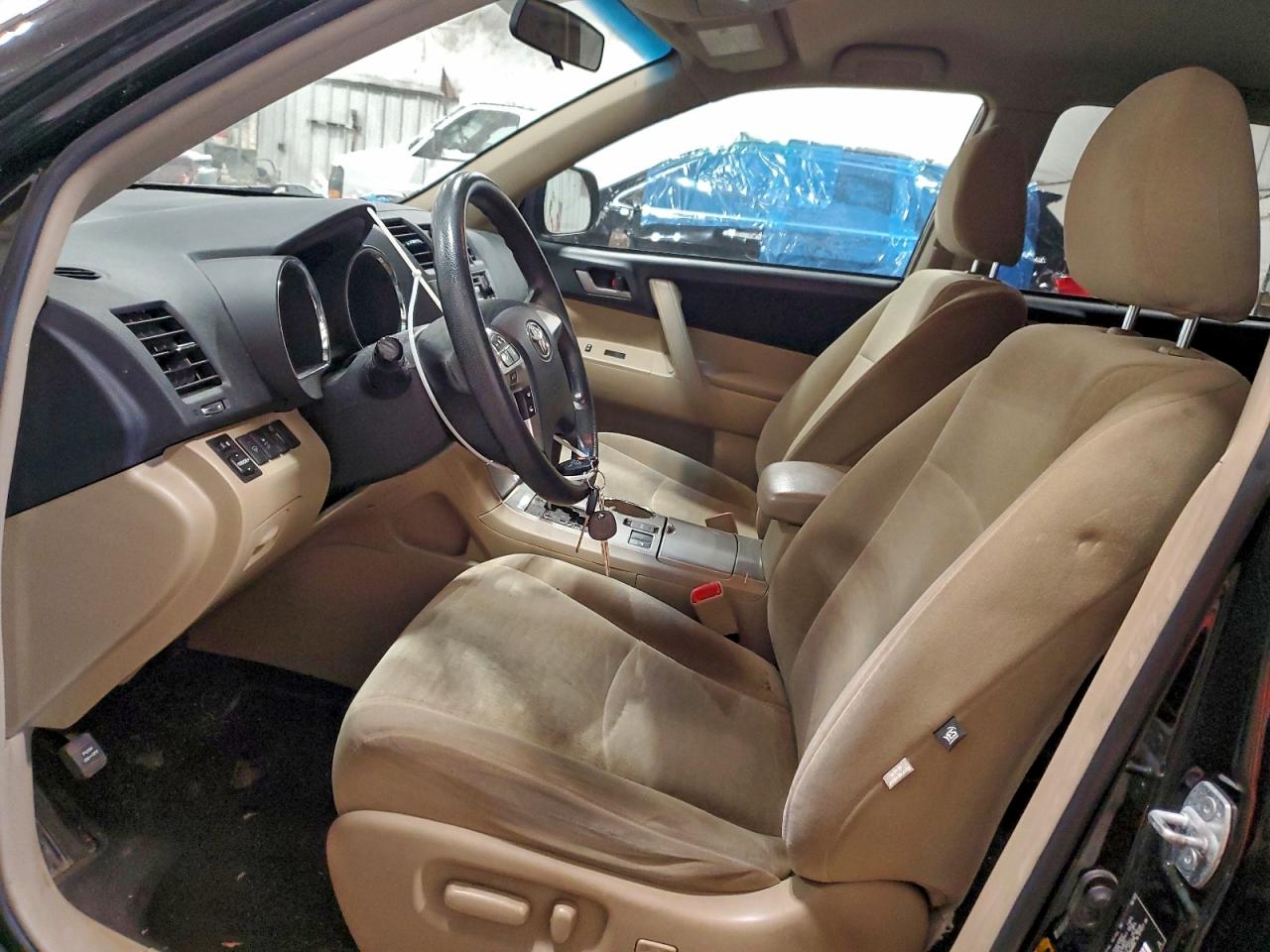2013 TOYOTA HIGHLANDER BASE photo 7