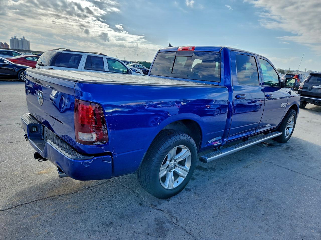 2014 RAM 1500 SPORT photo 3