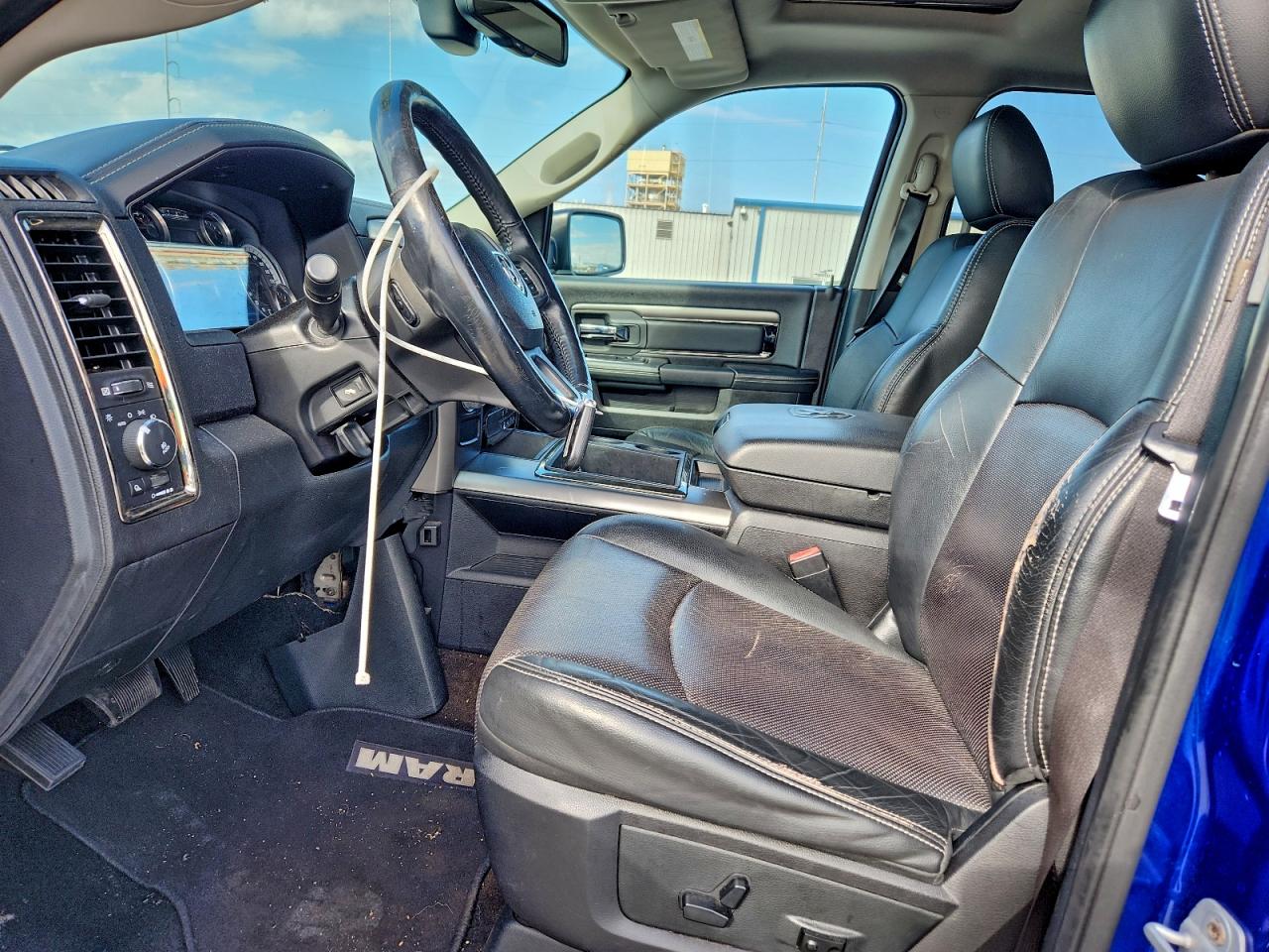 2014 RAM 1500 SPORT photo 7
