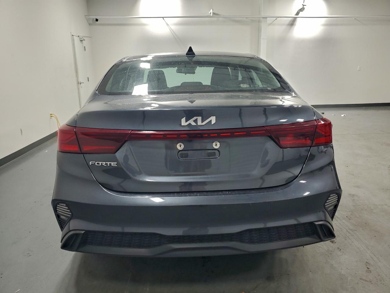 2023 KIA FORTE LX photo 6