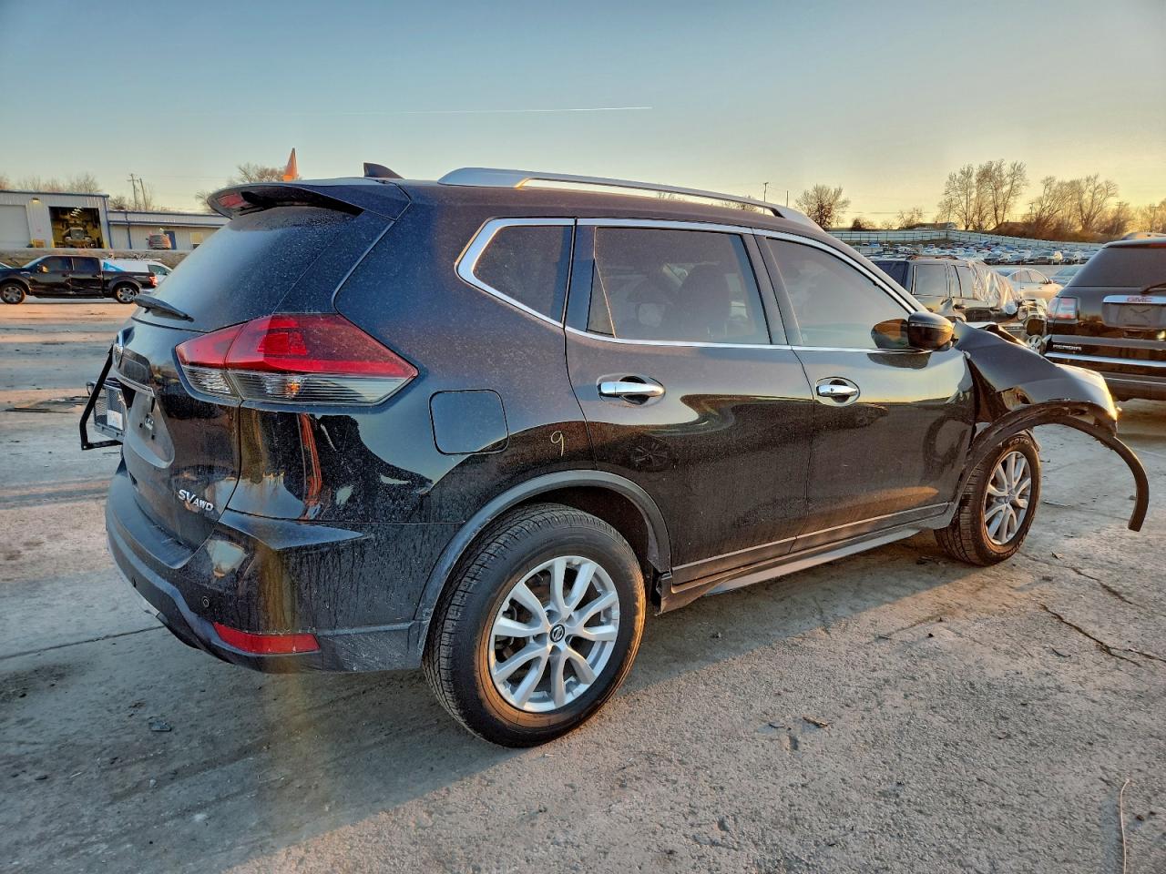 2019 NISSAN ROGUE S photo 3