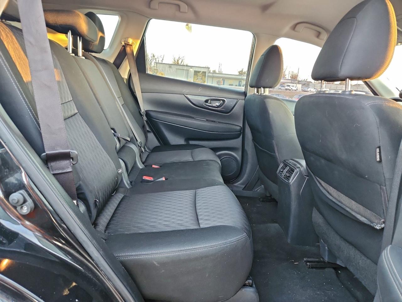 2019 NISSAN ROGUE S photo 11