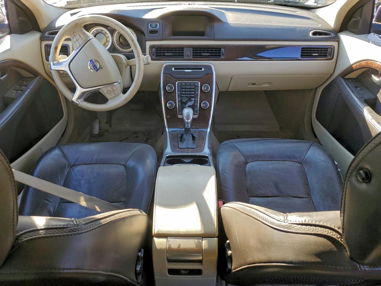 2013 VOLVO XC70 T6 photo 8