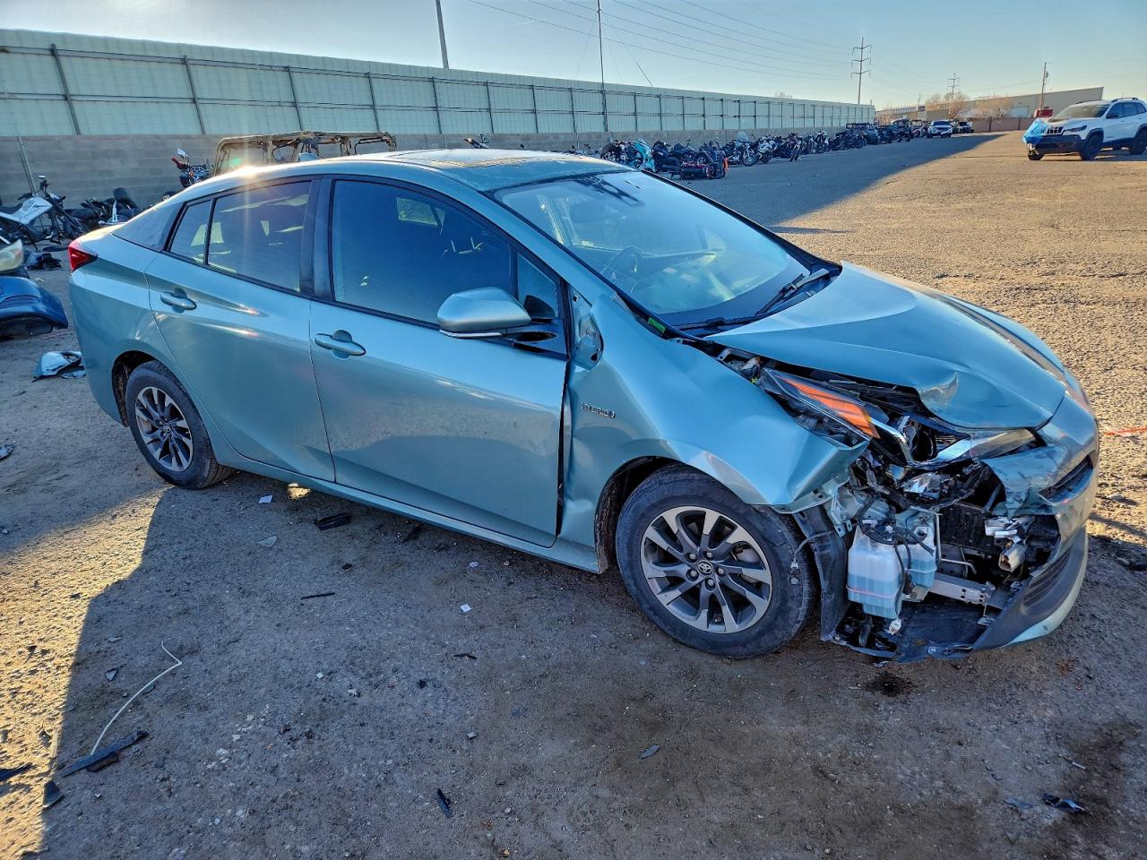 2019 TOYOTA PRIUS photo 4