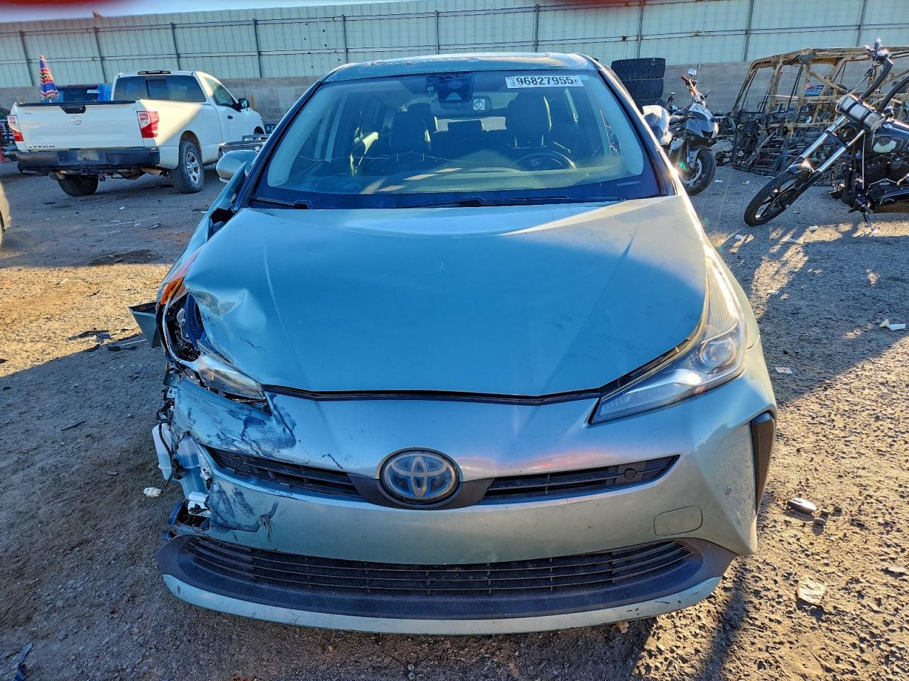 2019 TOYOTA PRIUS photo 5