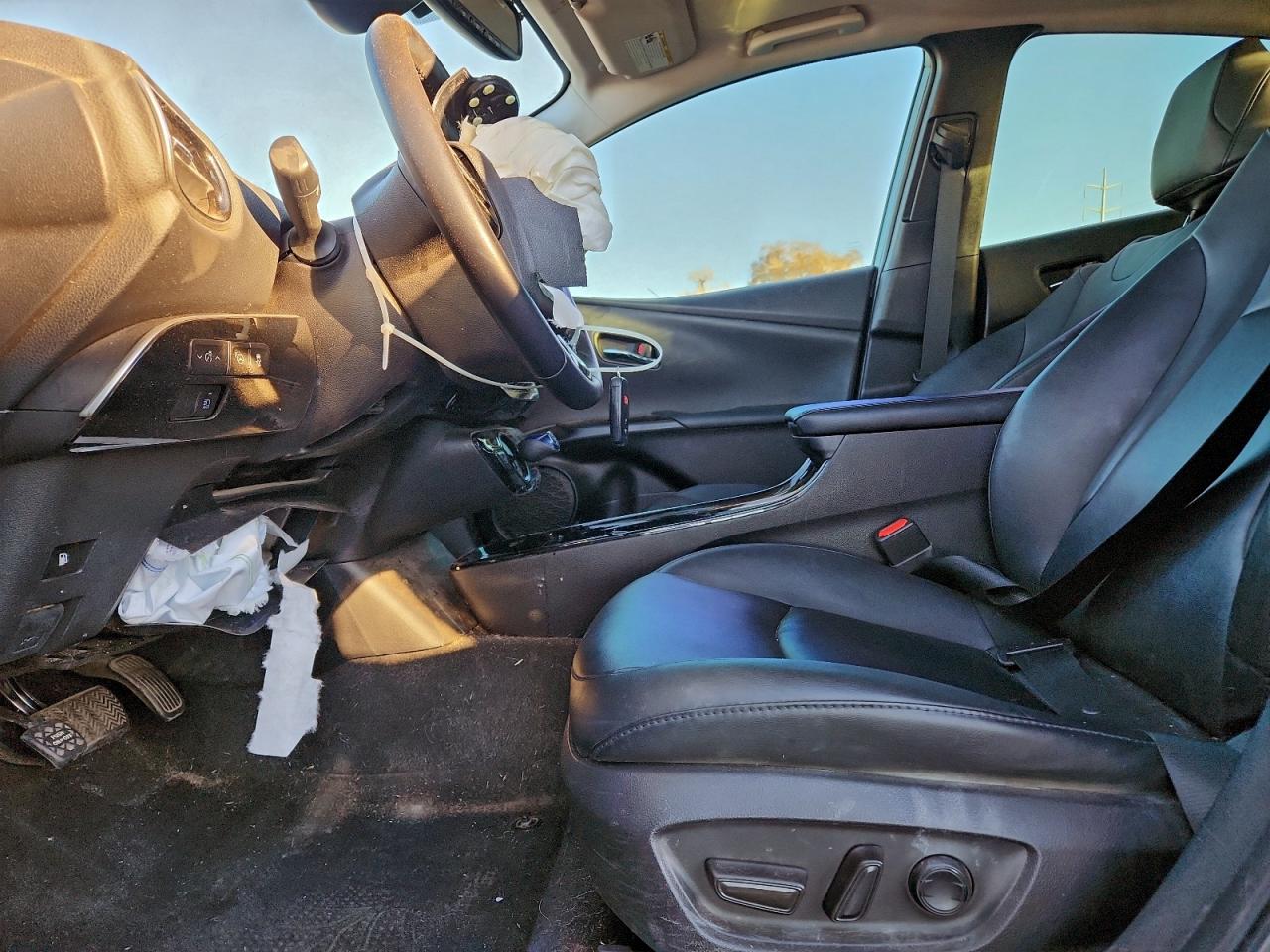 2019 TOYOTA PRIUS photo 7