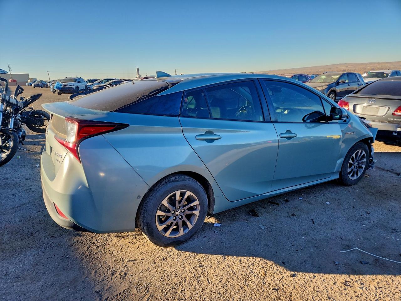2019 TOYOTA PRIUS photo 3