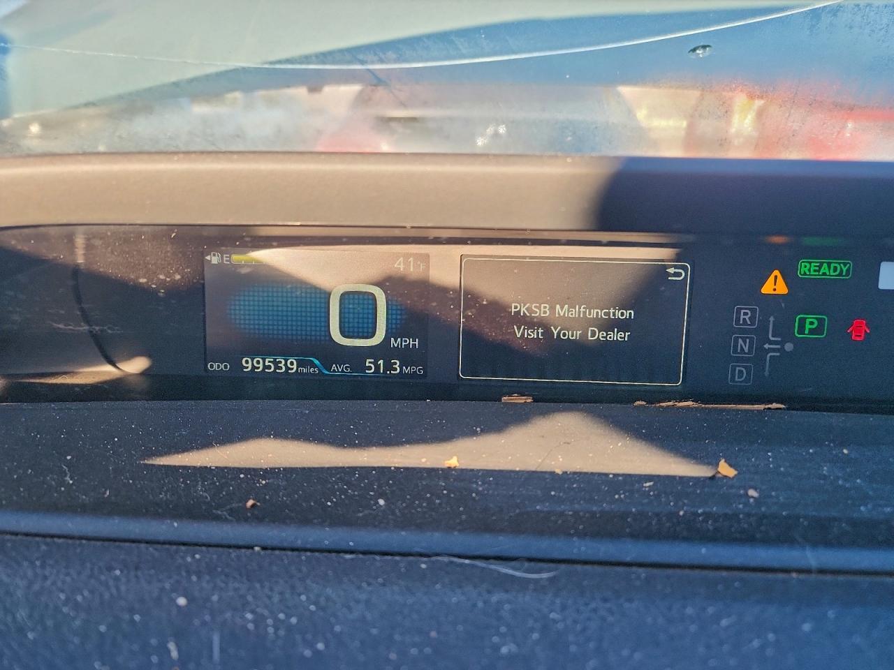 2019 TOYOTA PRIUS photo 9
