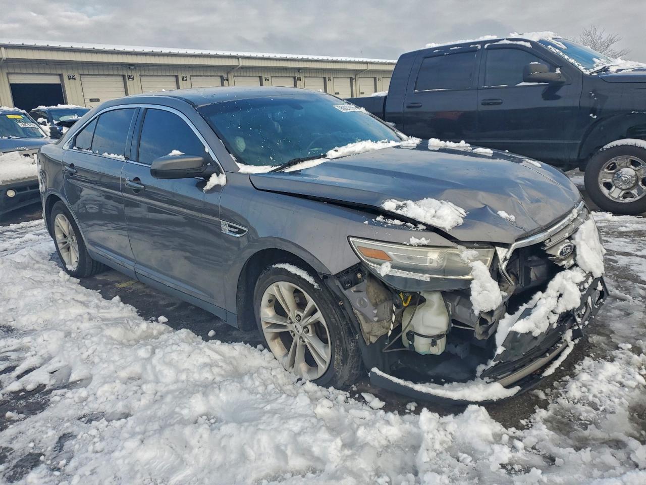 2014 FORD TAURUS SEL photo 4