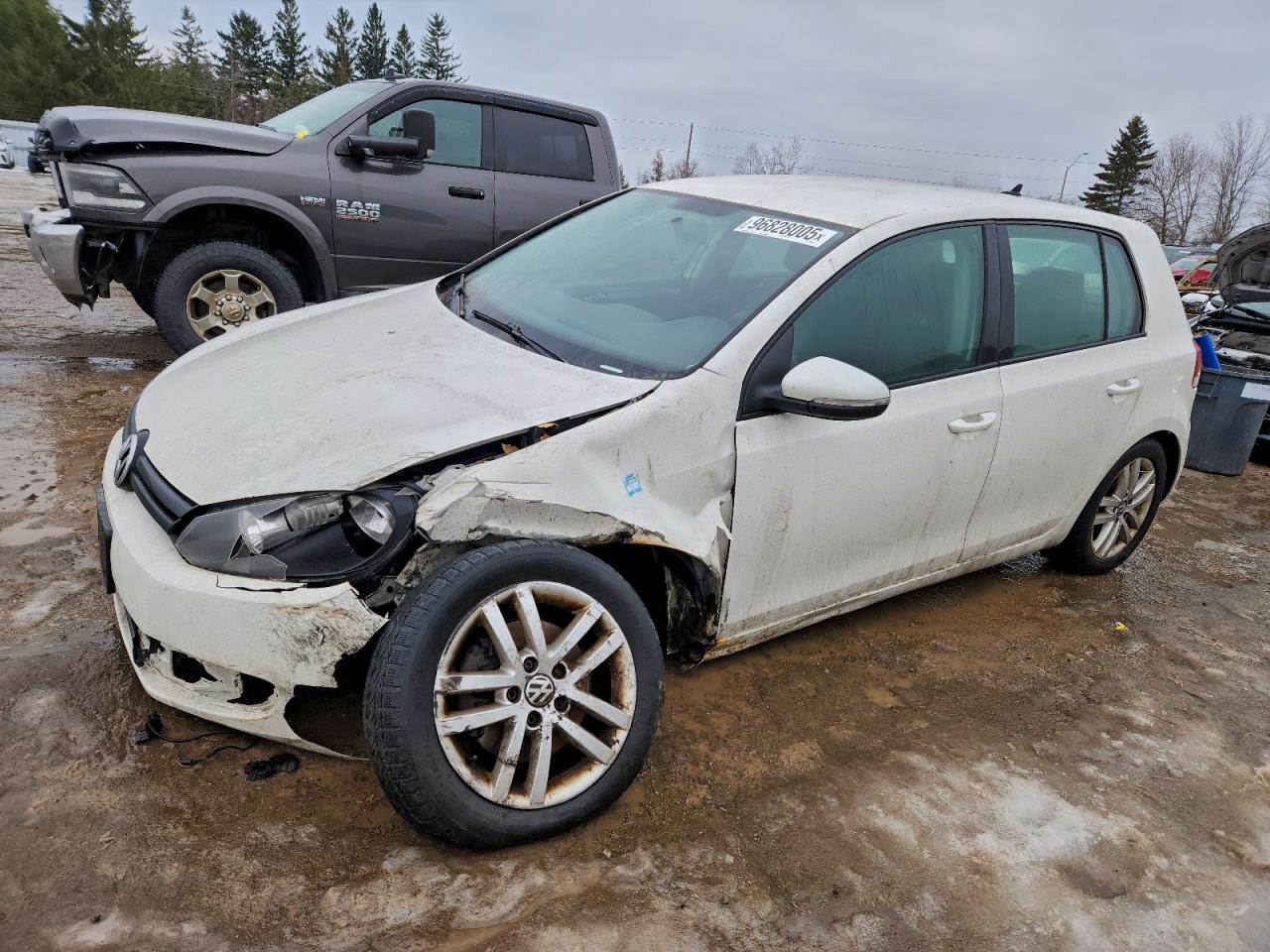 2011 VOLKSWAGEN GOLF