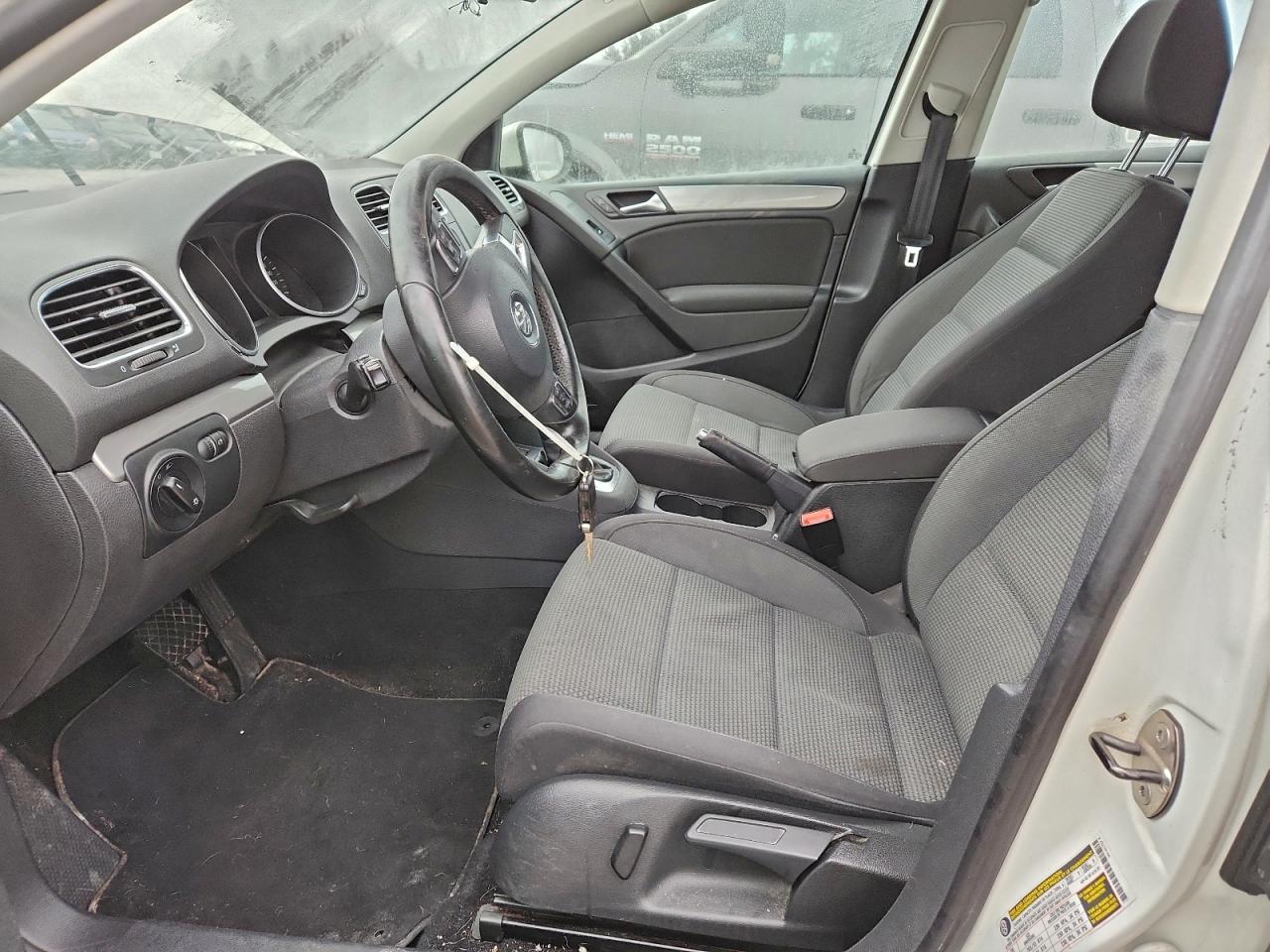 2011 VOLKSWAGEN GOLF photo 7