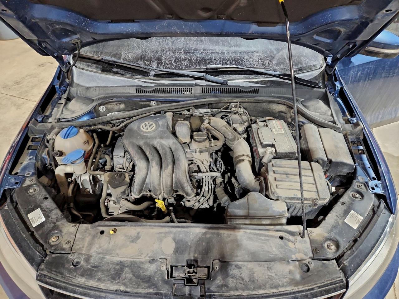 2015 VOLKSWAGEN JETTA BASE photo 11