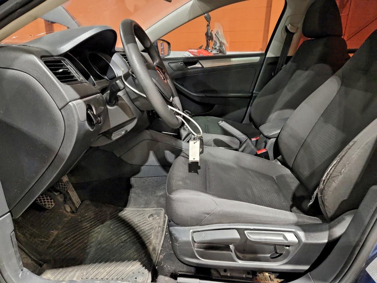 2015 VOLKSWAGEN JETTA BASE photo 7
