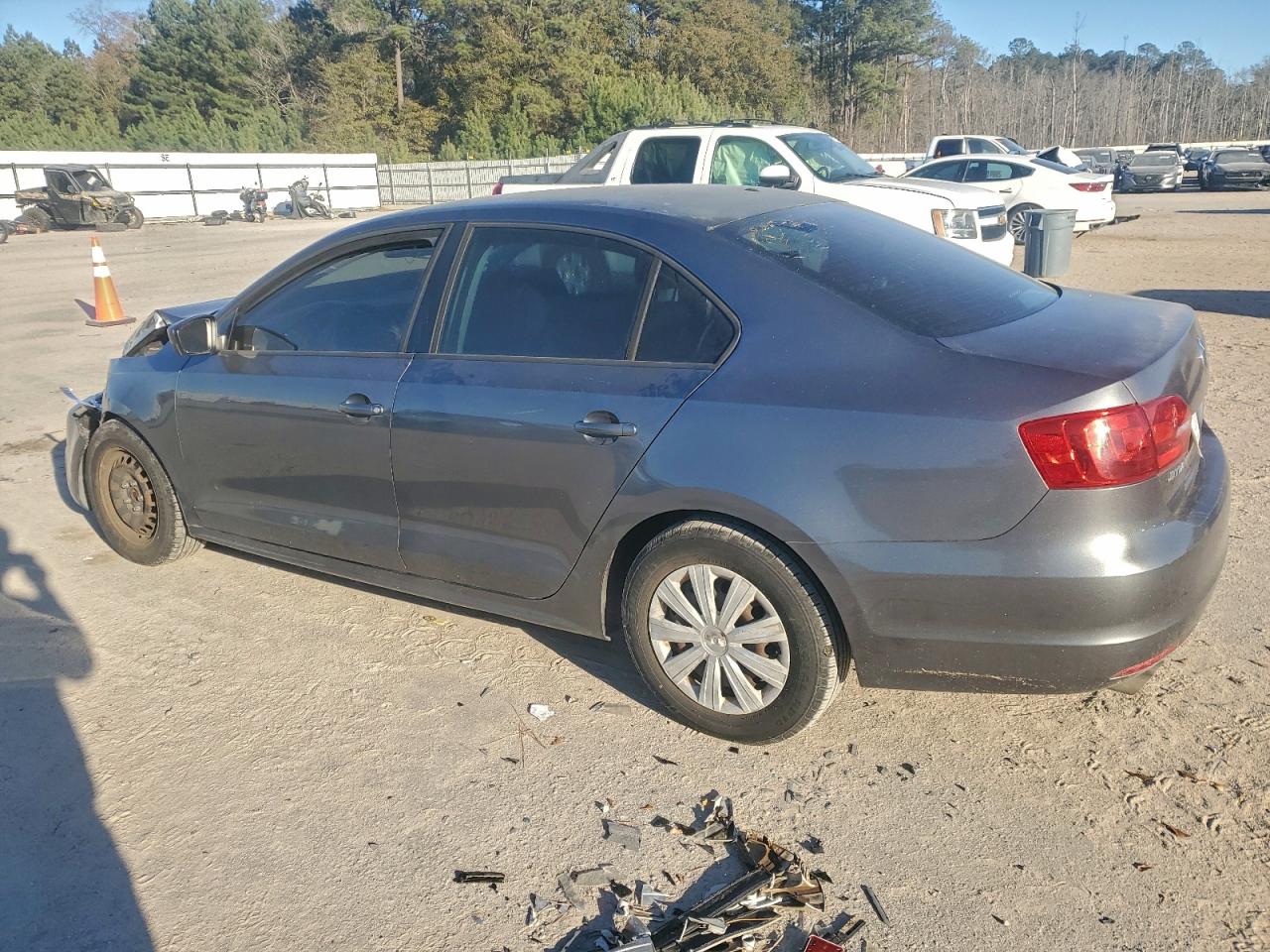 2014 VOLKSWAGEN JETTA photo 2