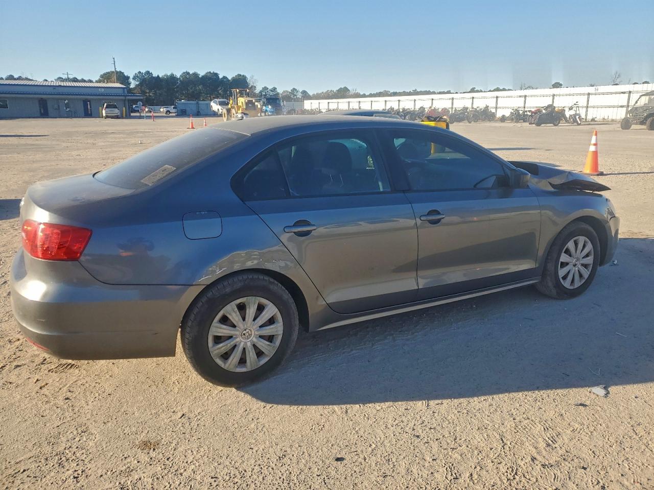 2014 VOLKSWAGEN JETTA photo 3