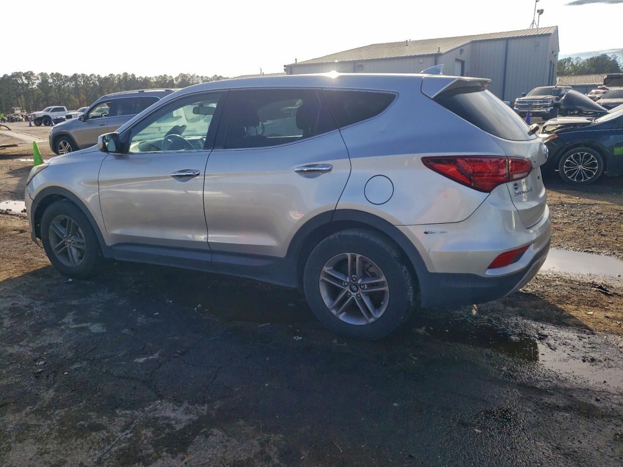 2017 HYUNDAI SANTA FE SPORT photo 2
