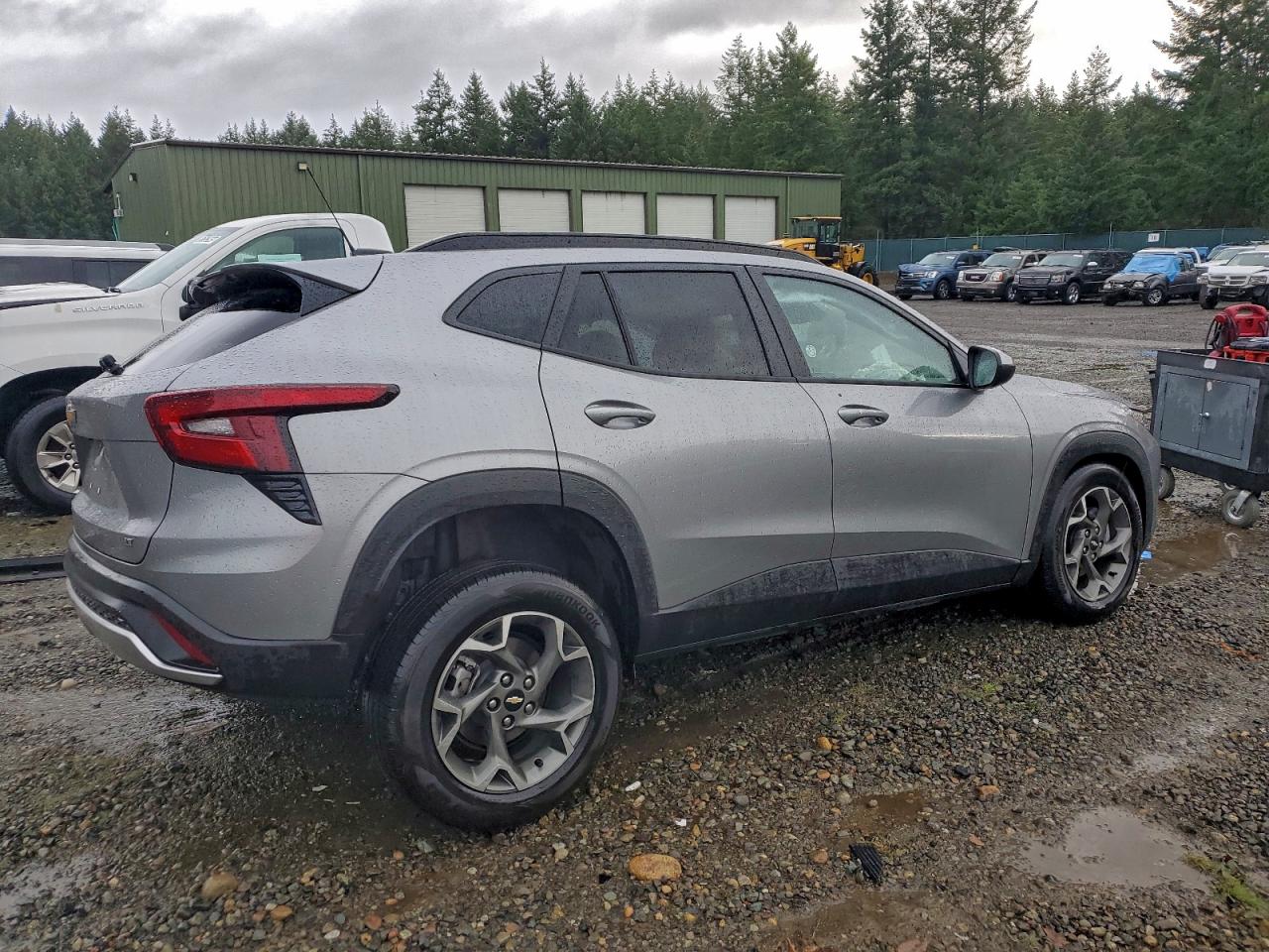 2025 CHEVROLET TRAX 1LT photo 3