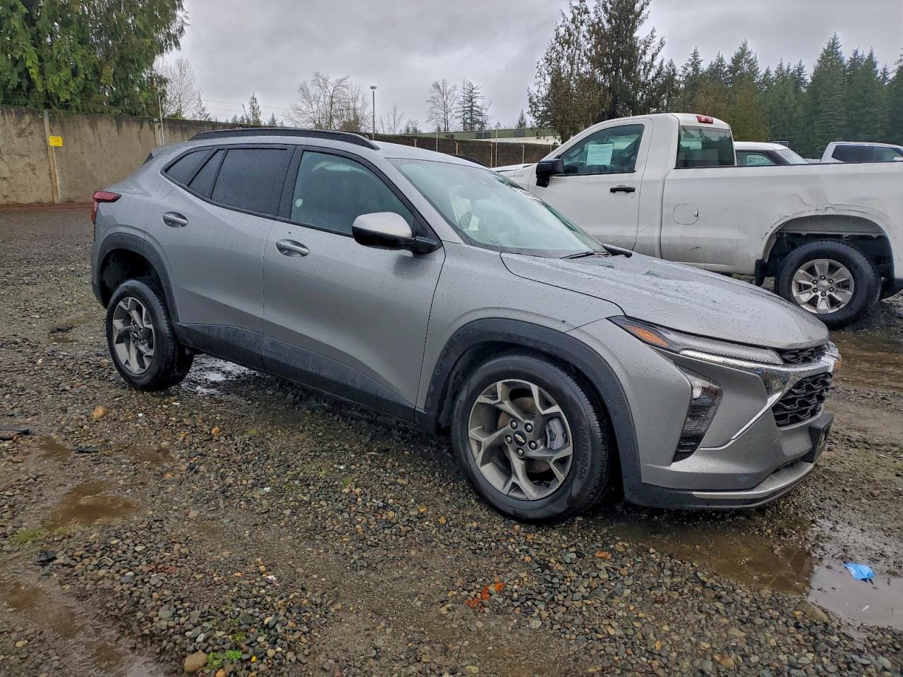 2025 CHEVROLET TRAX 1LT photo 4