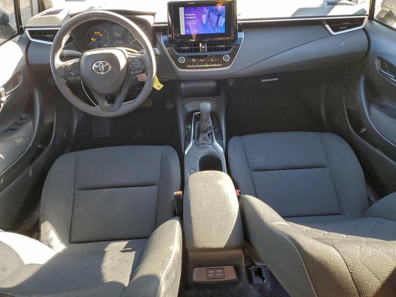 2024 TOYOTA COROLLA LE photo 8