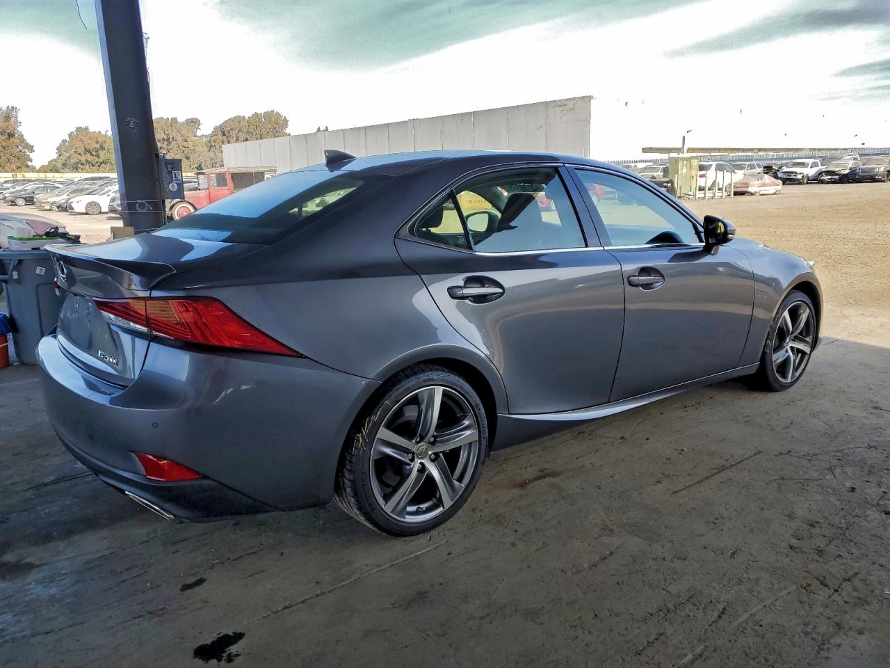 2017 LEXUS IS 200T photo 3