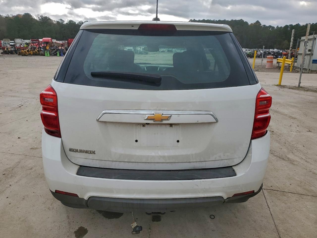2017 CHEVROLET EQUINOX LS photo 6
