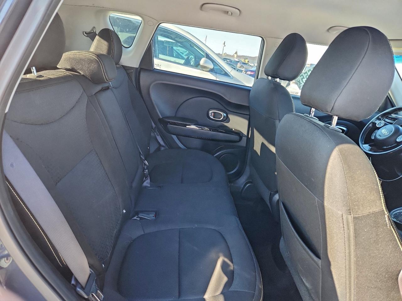 2016 KIA SOUL + photo 11