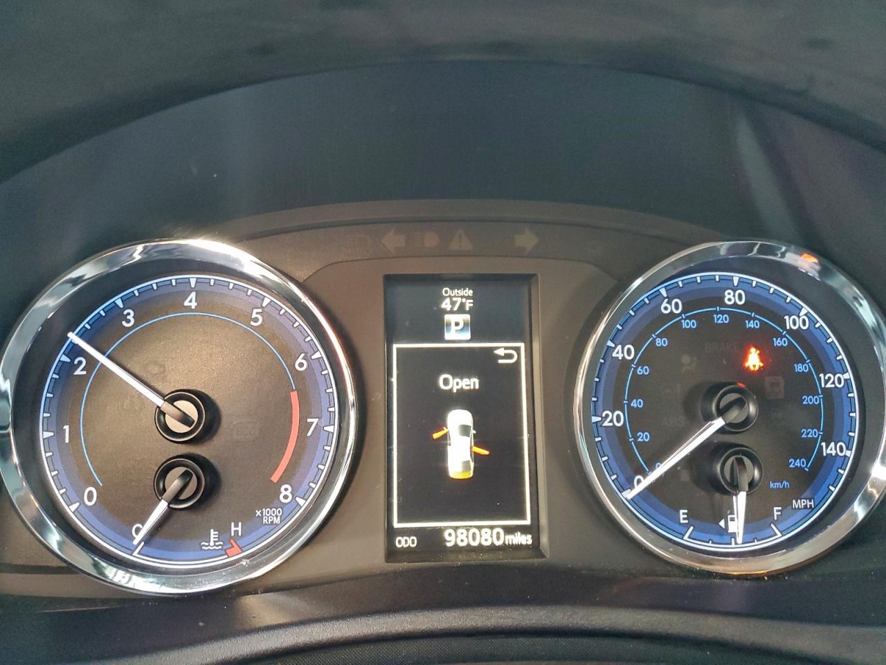 2018 TOYOTA COROLLA L photo 9