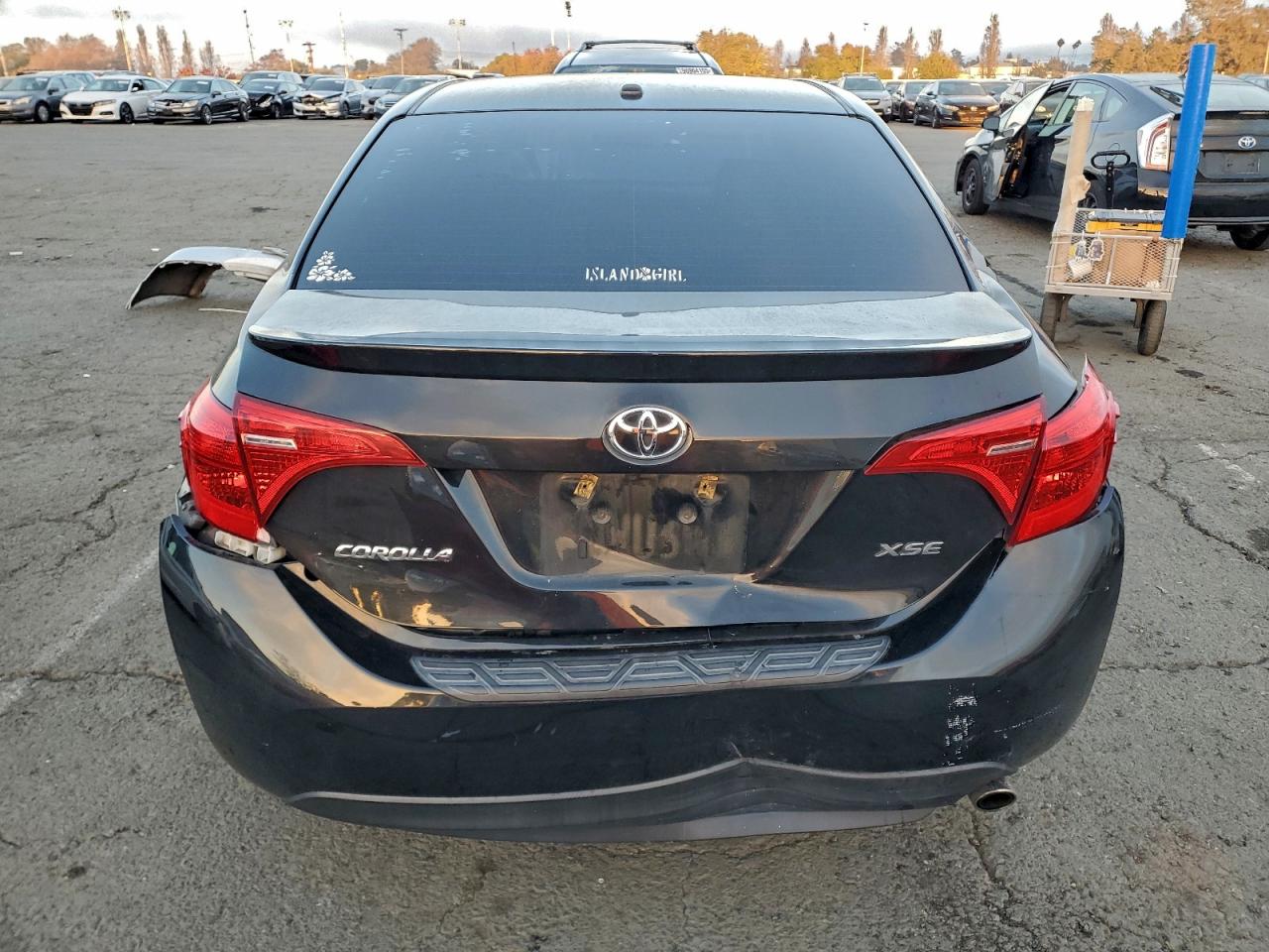 2018 TOYOTA COROLLA L photo 6