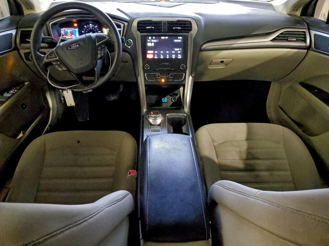 2019 FORD FUSION SE photo 8