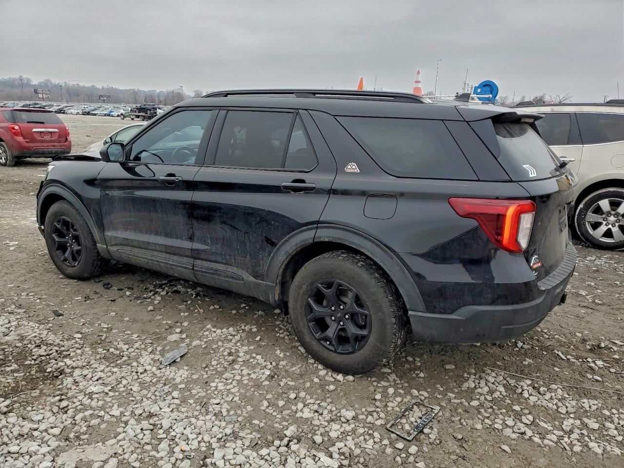 2021 FORD EXPLORER TIMBERLINE photo 2