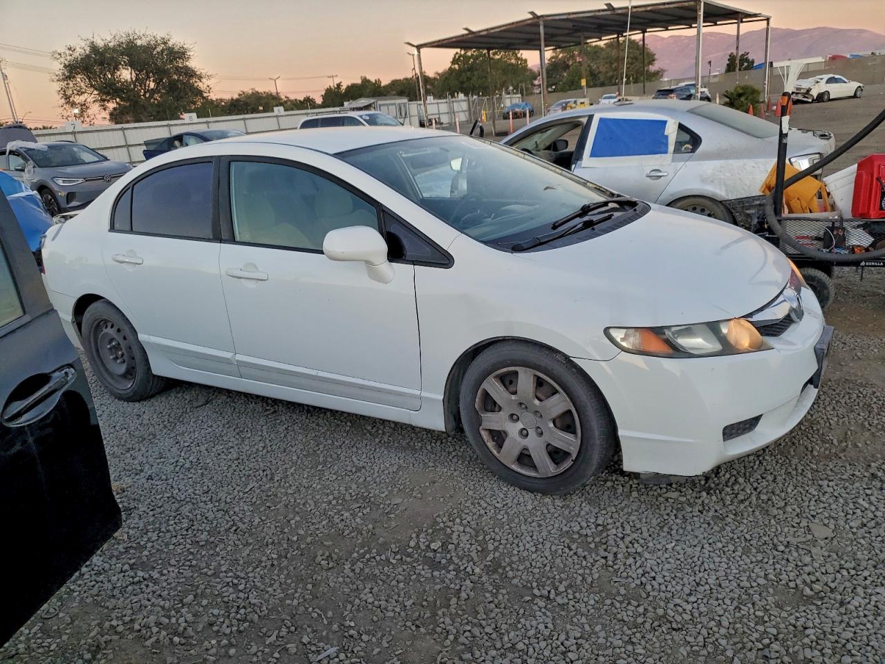 2010 HONDA CIVIC LX photo 4