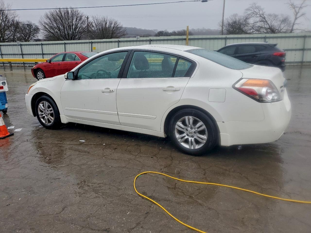 2011 NISSAN ALTIMA BASE photo 2