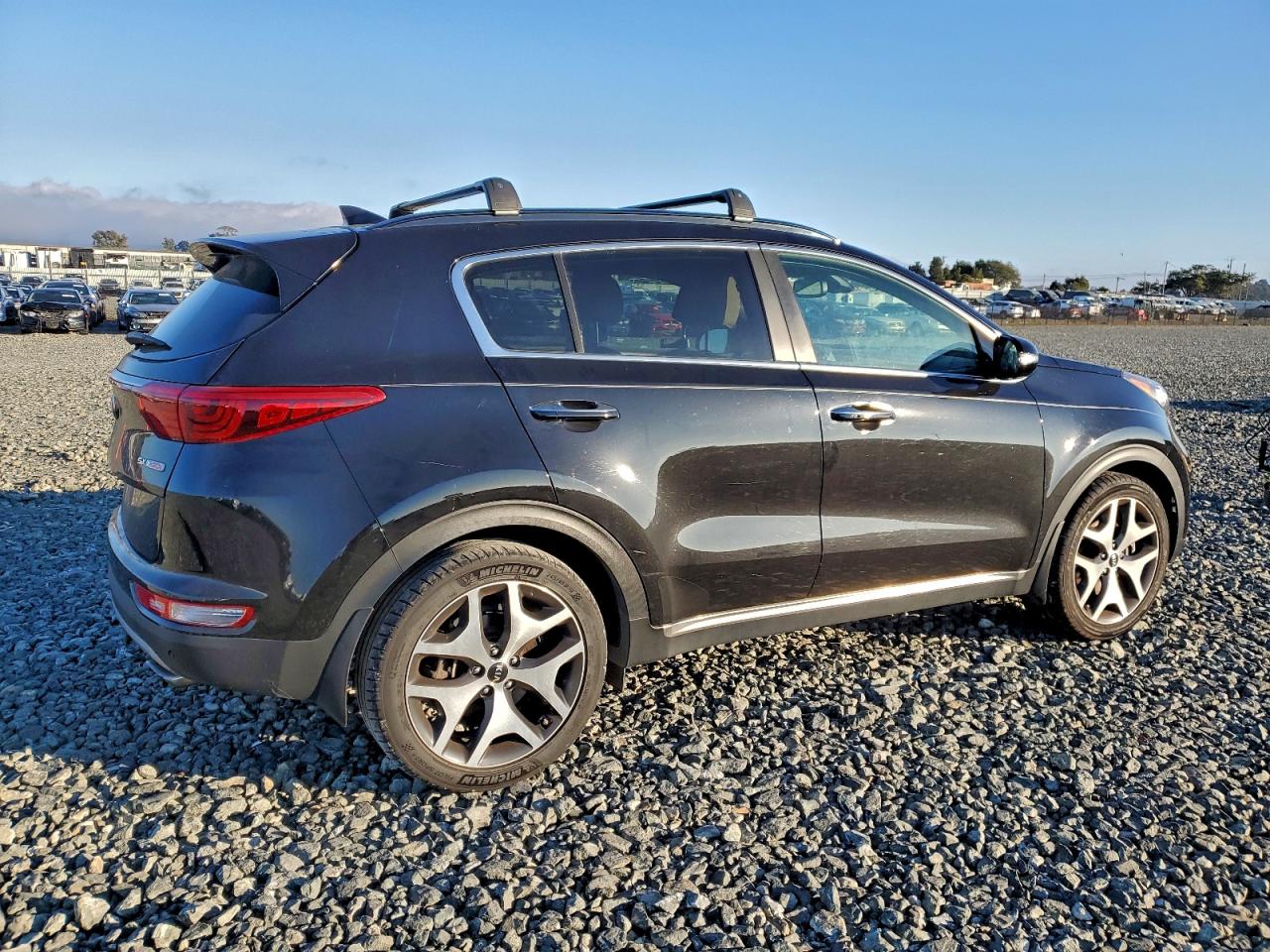 2018 KIA SPORTAGE SX photo 3