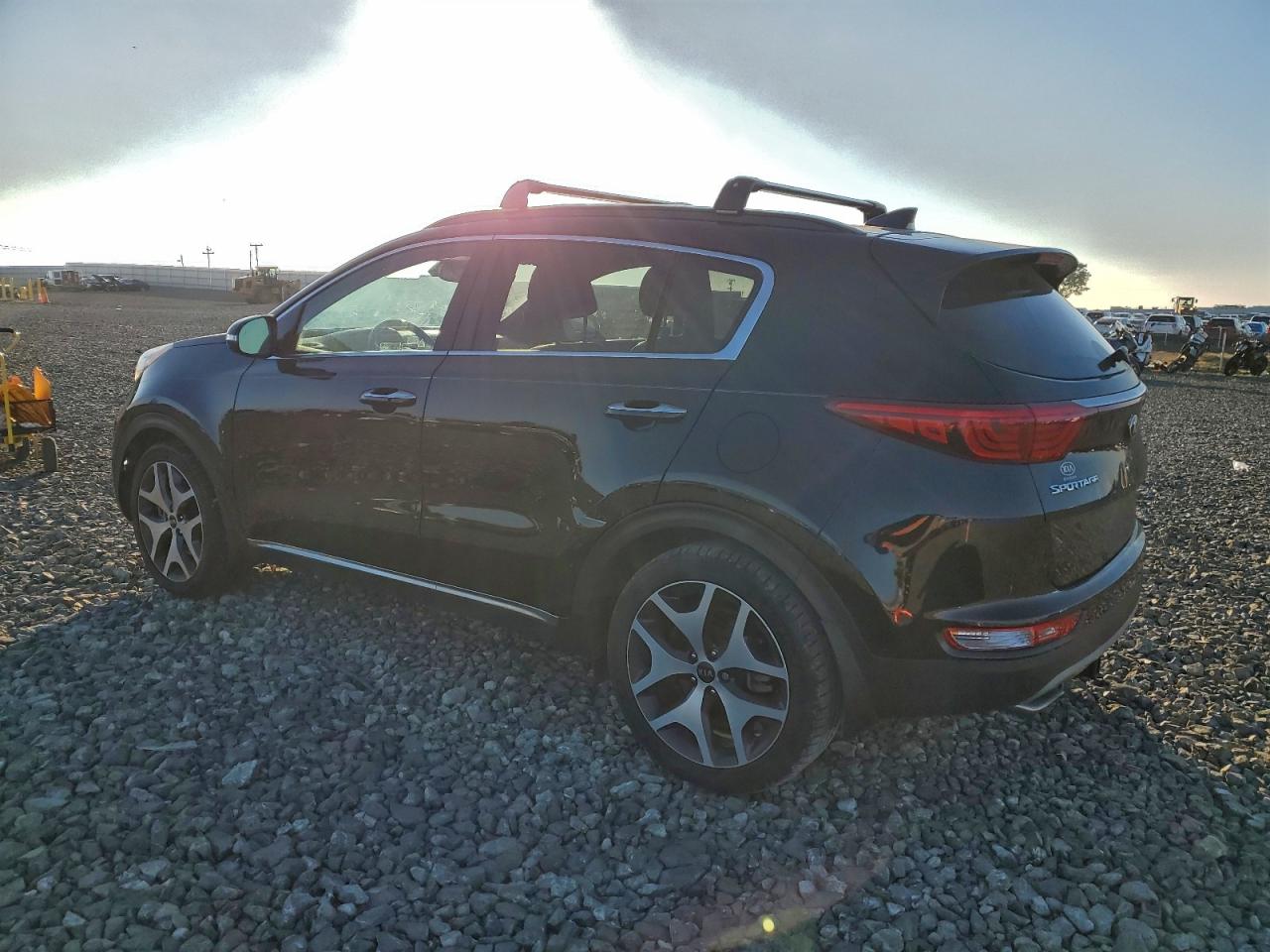 2018 KIA SPORTAGE SX photo 2