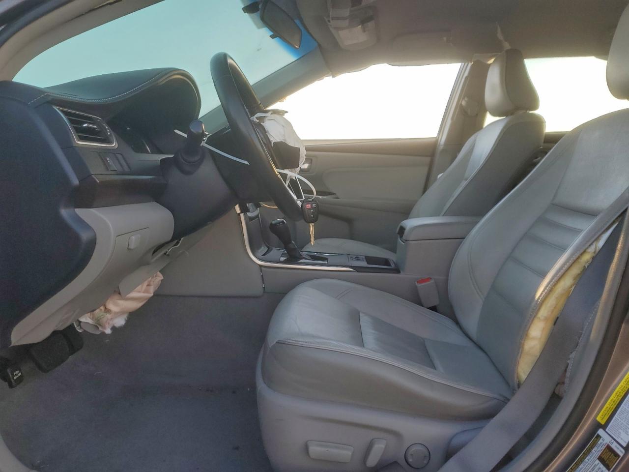 2016 TOYOTA CAMRY LE photo 7