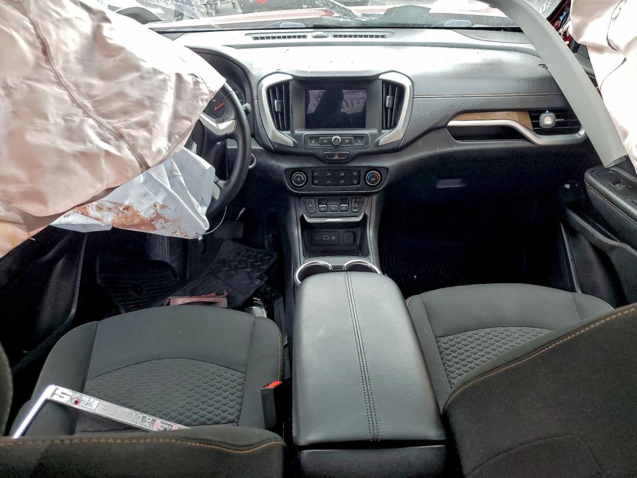 2018 GMC TERRAIN SLE photo 8