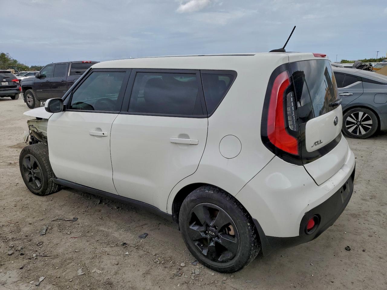 2018 KIA SOUL photo 2
